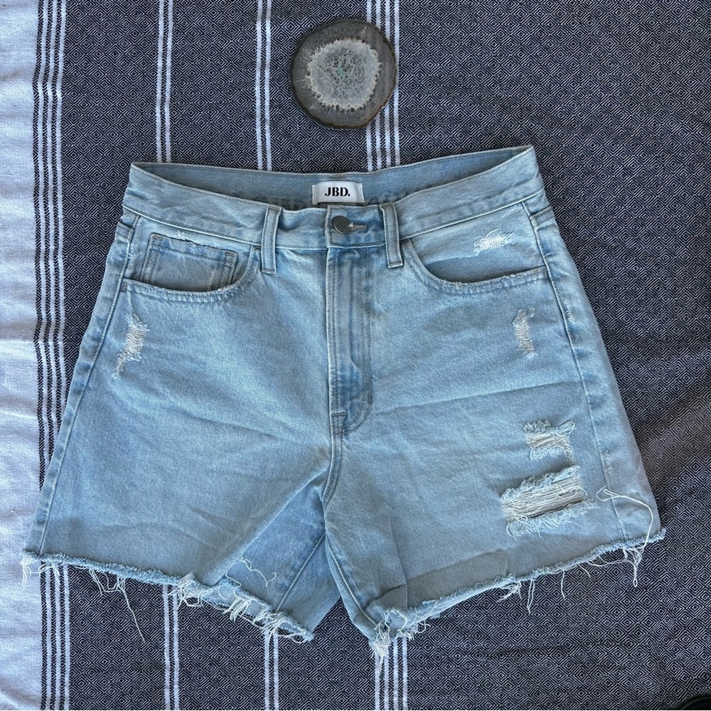 JBD light wash shorts